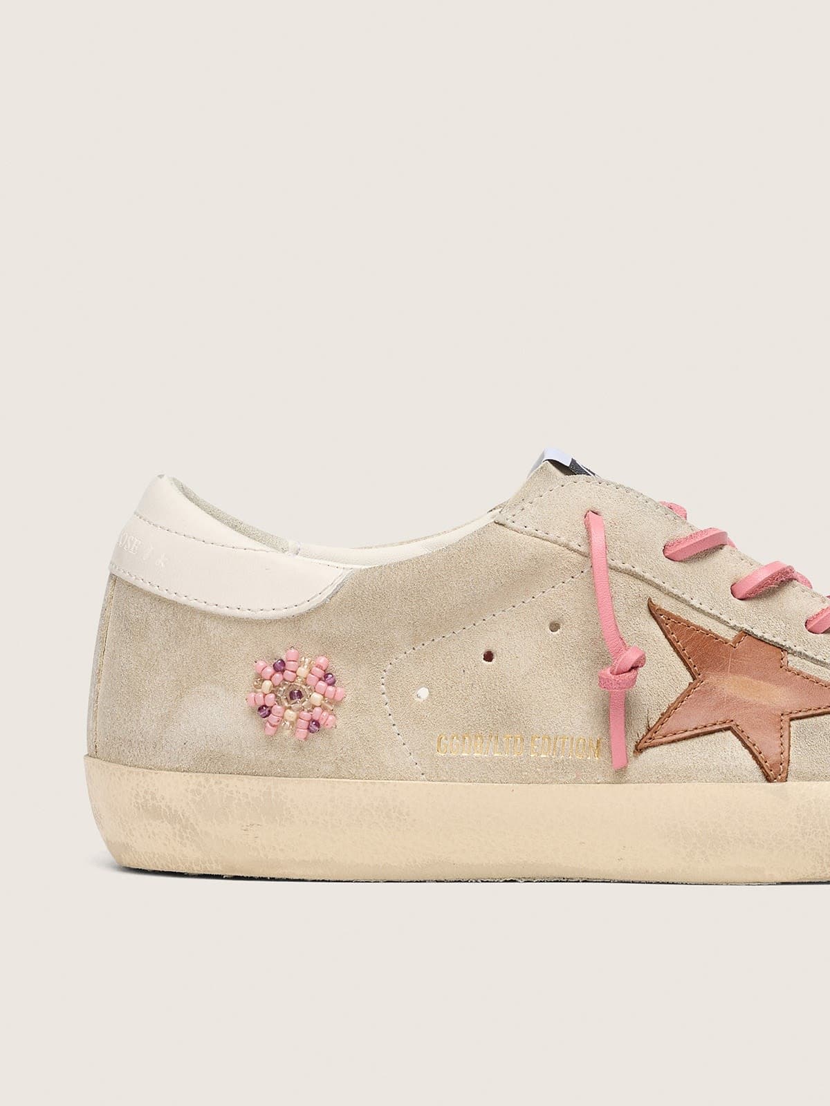 Scarpe da donna Super-Star LTD in camoscio color perla con stella e ricamo color mattone